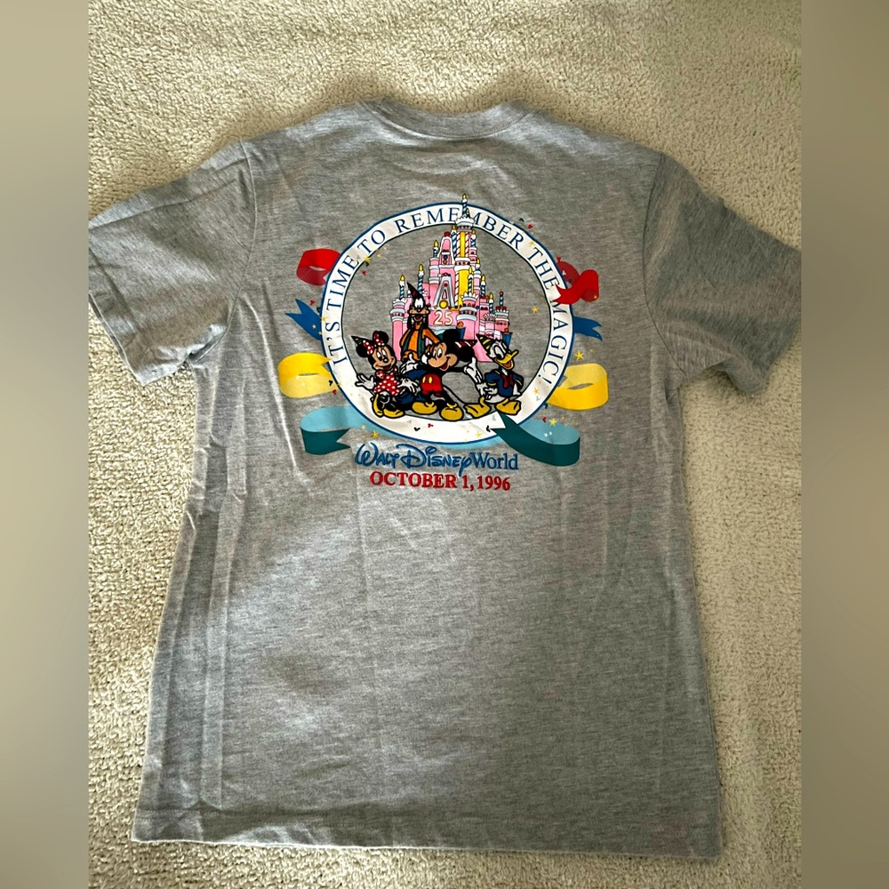 Disney 25th anniversary vault collection embroidered tee shirt size small